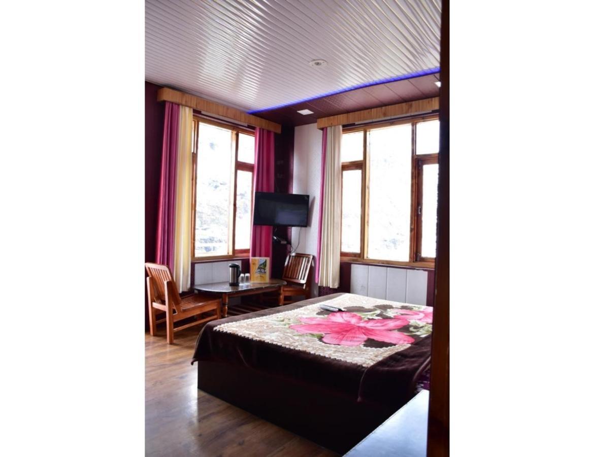 Hotel Peak View, Lahaul Sissu Exteriör bild